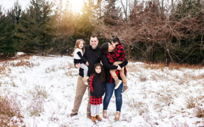 Minneapolis MN Newborn Photographer | Finding Your Family Session Location